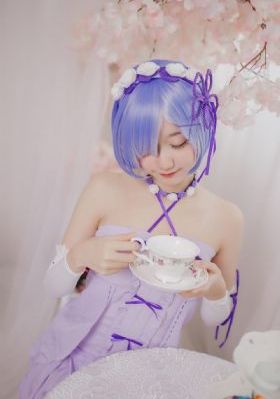 皇上带着小公主上朝_高清高清免费观看